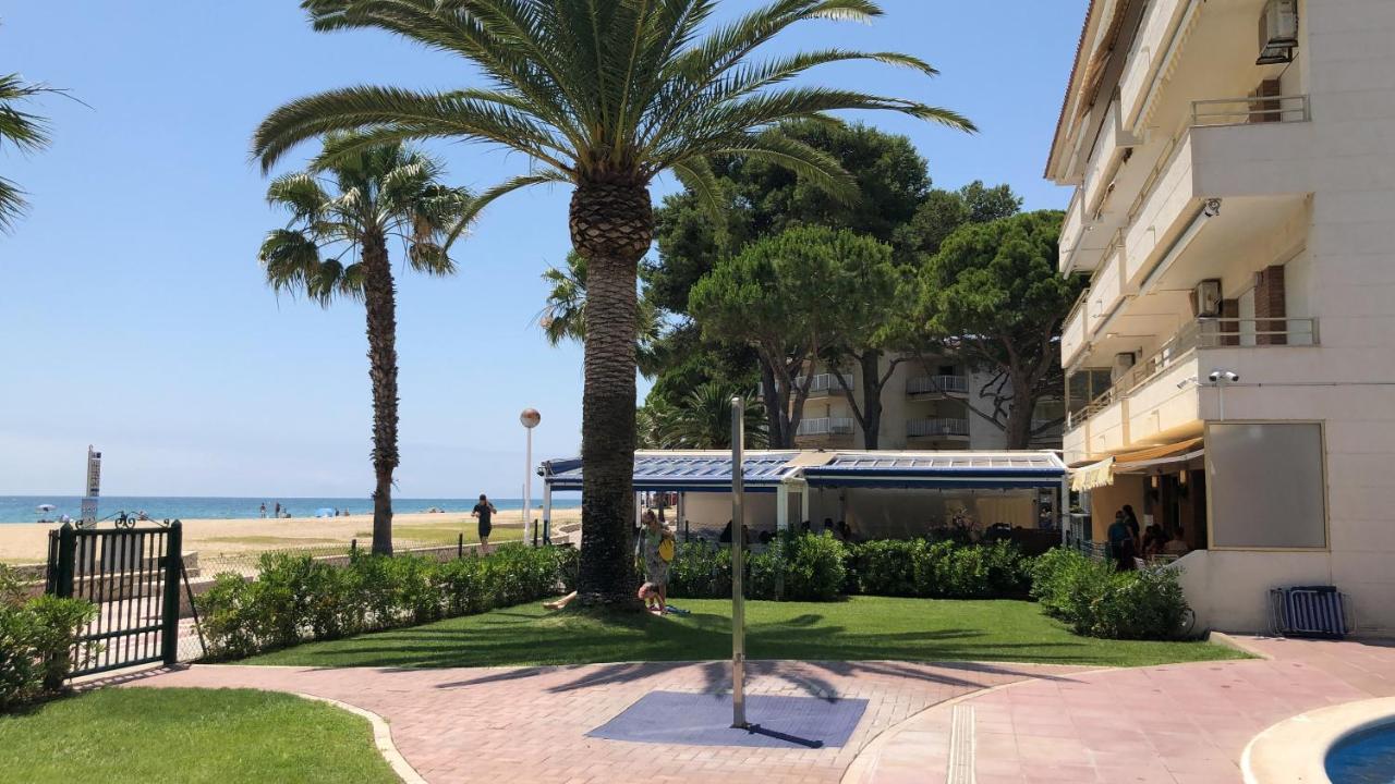 Apartaments Colibri Кембрилс Екстериор снимка