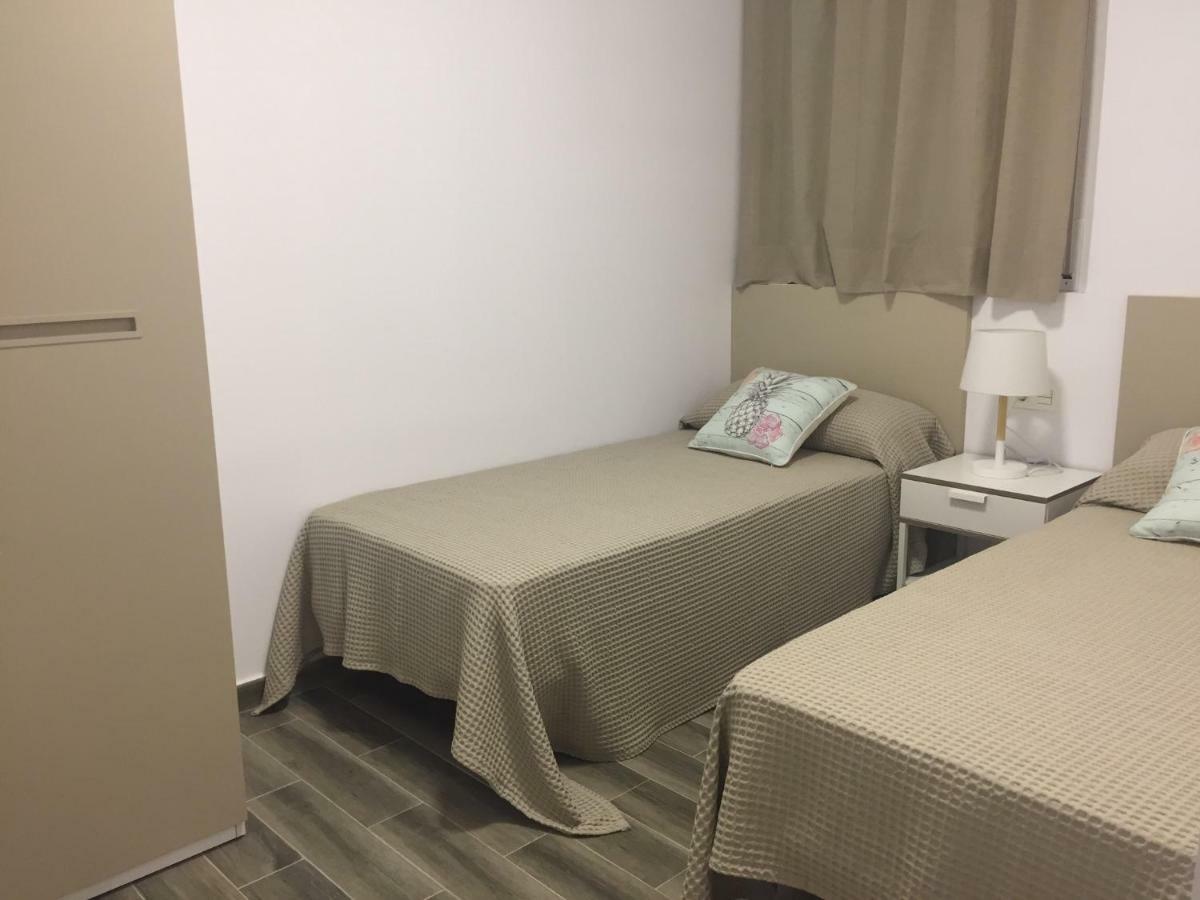 Apartaments Colibri Кембрилс Екстериор снимка